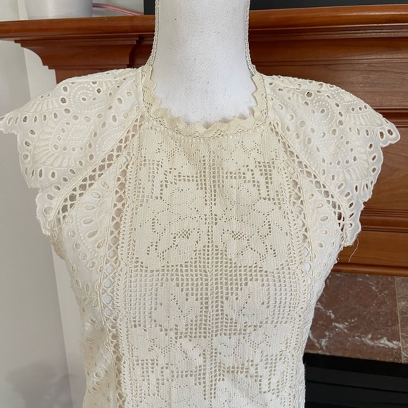 Saylor - Picture 2 of 9